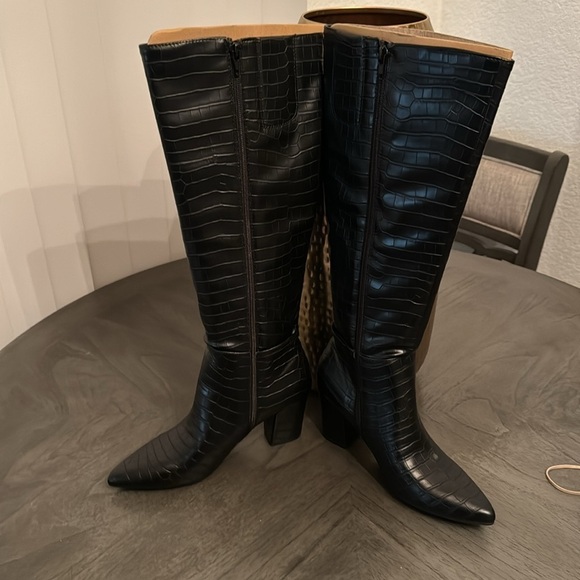 LIFESTRIDE Stratford Knee High Boots - Picture 6 of 6